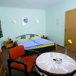 Restaurant&hostel Broadway Gasthof *