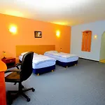Restaurant&hostel Broadway Kliniska