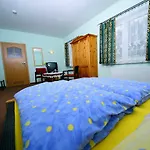 Restaurant&hostel Broadway *