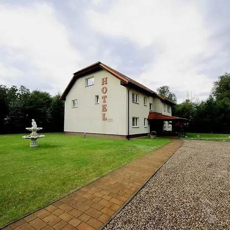 Restaurant & 