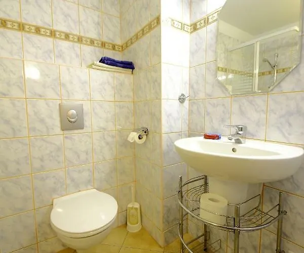 Restaurant&hostel Broadway * Kliniska